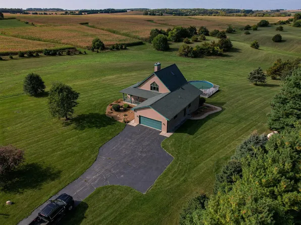 7870 N Adeline Rd, Leaf River, IL 61047
