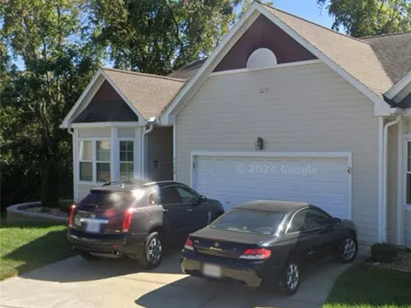 4338 S Bryant Dr #106, Independence, MO 64055