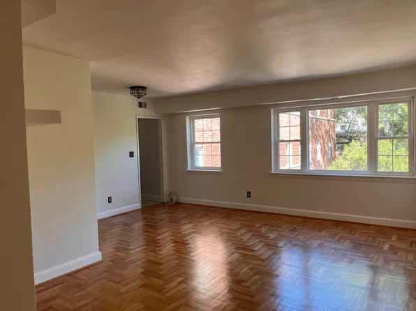 1301 N Ode St APT 132, Arlington, VA 22209