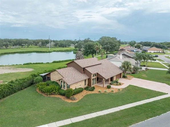 6151 Silver Oaks Dr, Zephyrhills, FL 33542