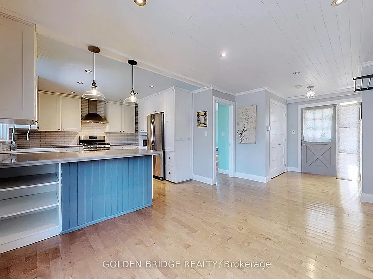 196 S Channel Dr — Photo 5