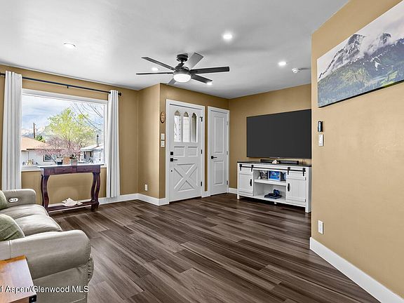 3rd image of 332 Elm Ave