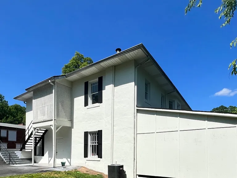 502 S Center St #C — Photo 11