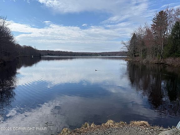 3rd image of 98 Bender Rd