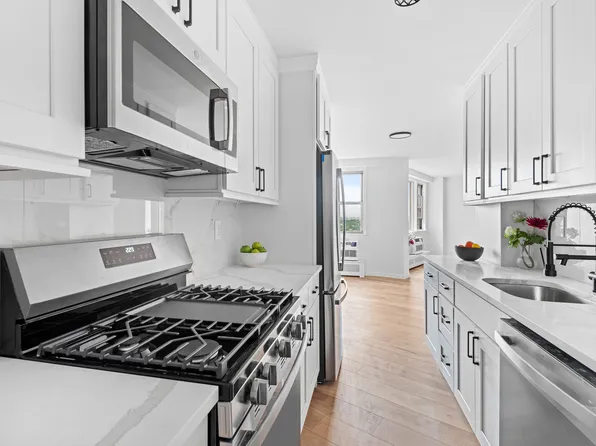 1655 Flatbush Avenue image 6 of 19