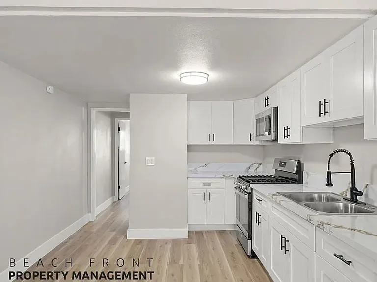 331 Wakefield — Photo 18