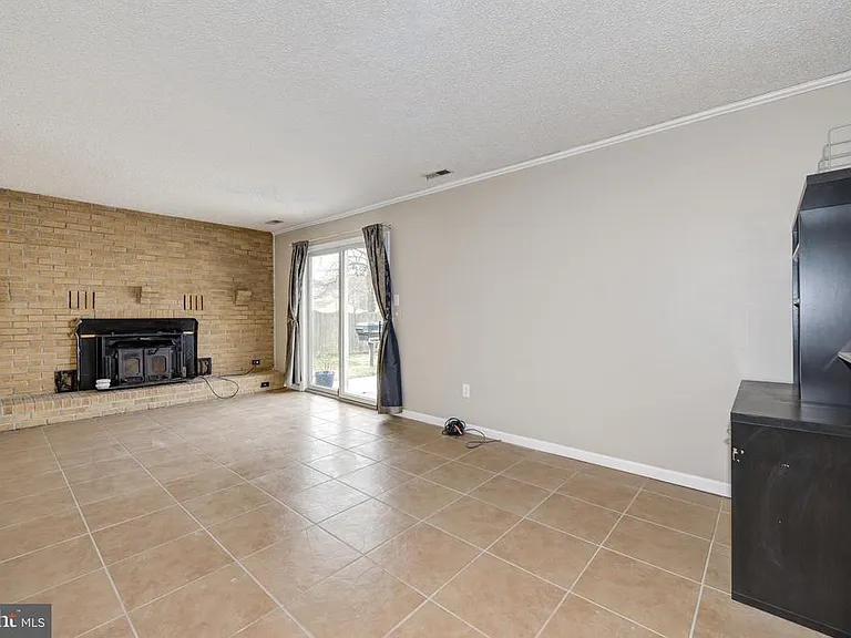 76 Argyle Ave — Photo 7