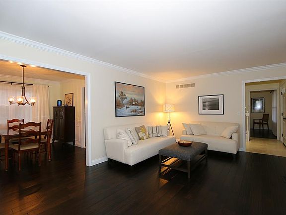 4th image of 10115 Kingsport Dr