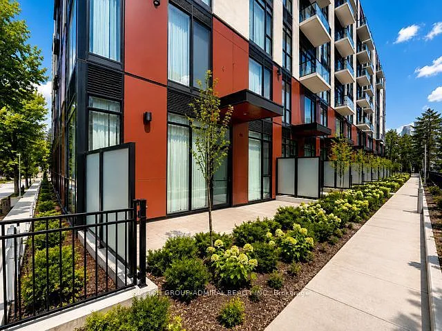 5858 Yonge St #Townhouse 10 — Photo 10