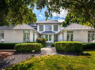 2255 Palmer Cir, Naperville, IL 60564