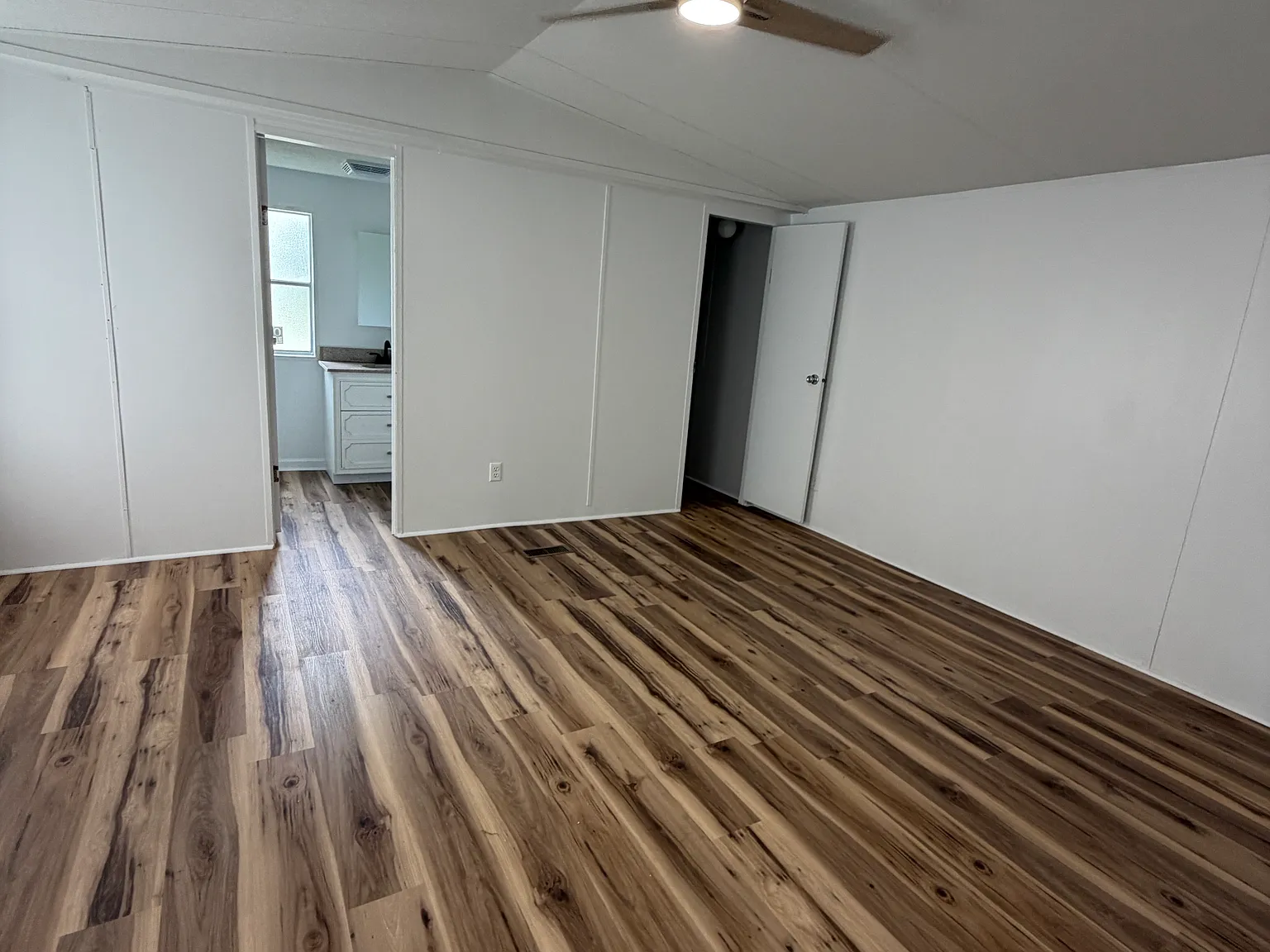 3 bed, 1216 sqft, $1,095 — Photo 3
