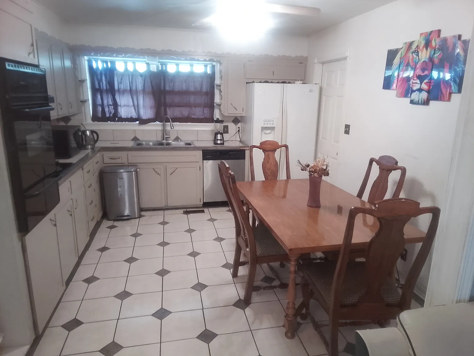 3 bed, 1.5 bath, 1653 sqft, $1,500 — Photo 3