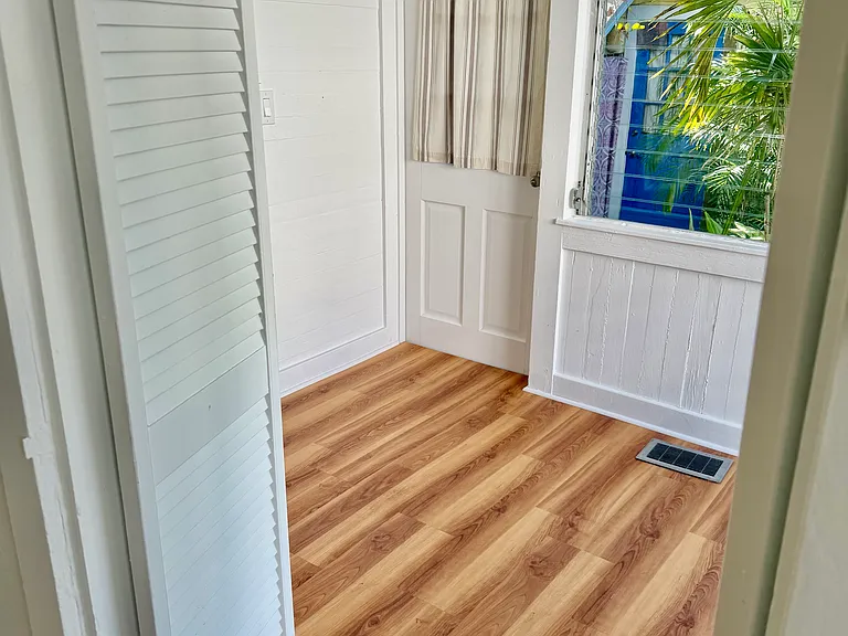1224 Seminary St #1 — Photo 5