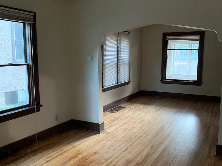 3107 Hayes St NE — Photo 8
