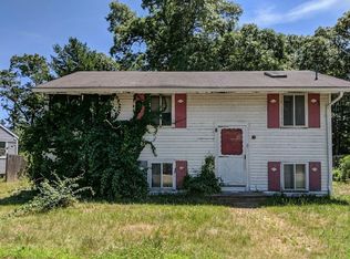 17 Repose Ln, Wareham, MA 02571