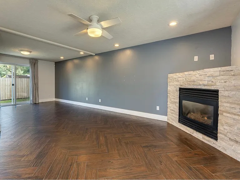 7722 N Montana Ave — Photo 5