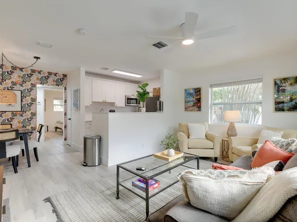 524 Eastwind Dr, North Palm Beach, FL