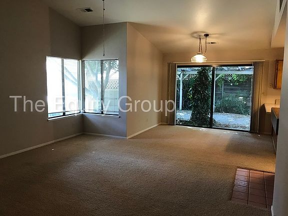 2nd image of 1524 E Castlecrest Ave