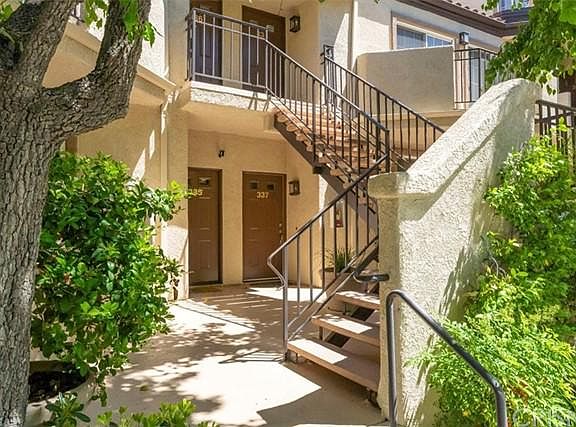 2nd image of 24151 Del Monte Dr Unit 337