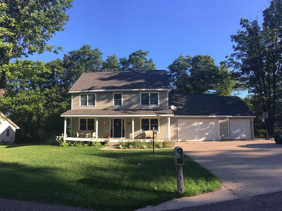 1st image of 1902 Robindale Dr