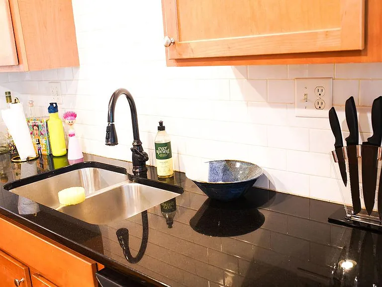 1067 Alta Ave NE #2 — Photo 14