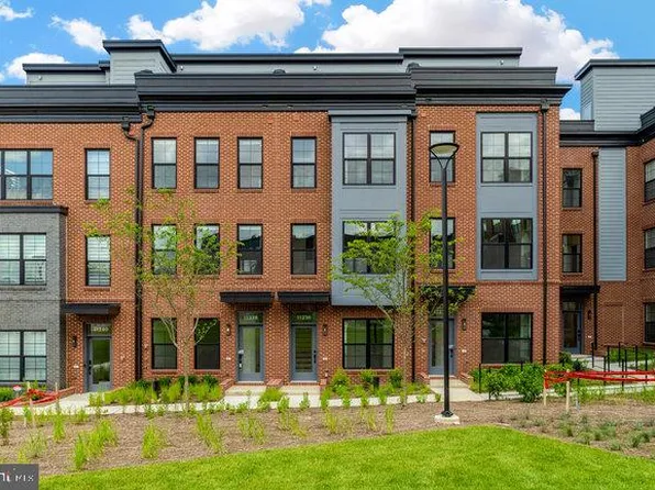 11236 Bunsen St, Reston, VA 20190