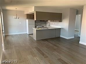 1st image of 4300 N Lamont St APT 281
