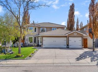 33 N Edgevalley Way NW, Calgary, AB T3A 4X7