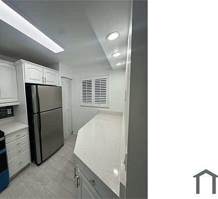 4th image of 901 NE 209th Ter #105-26