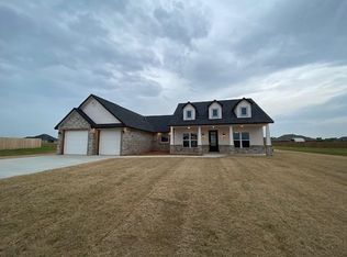 12215 NE Caribou Ct, Elgin, OK 73538