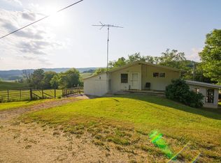 1557 Davis Valley Rd, Rural Retreat, VA 24368