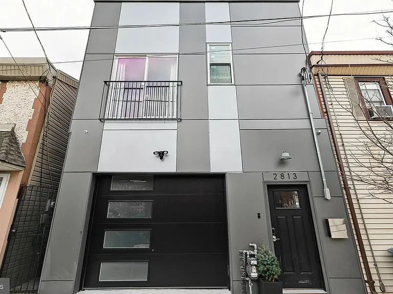2813 Tilton St — Photo 1