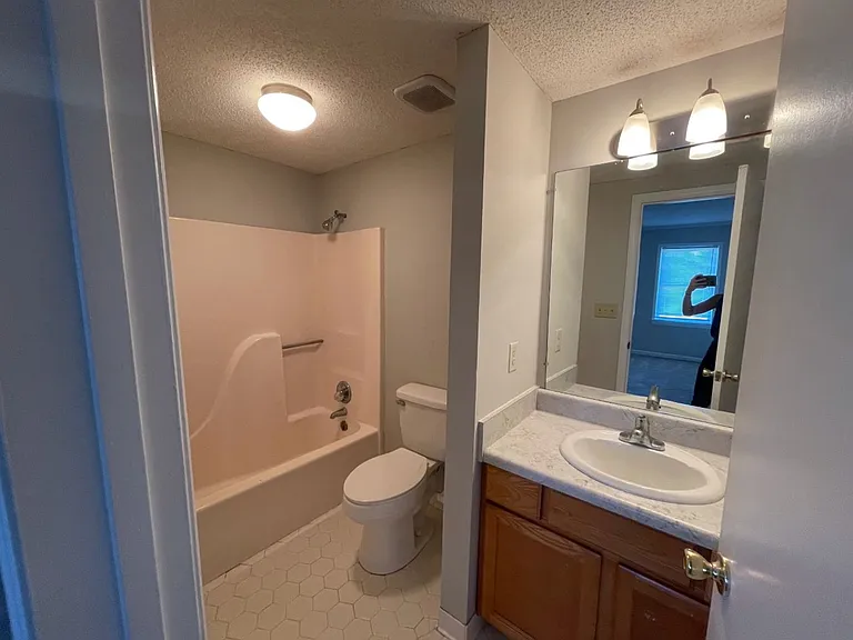2505 W Broad St #224 — Photo 15