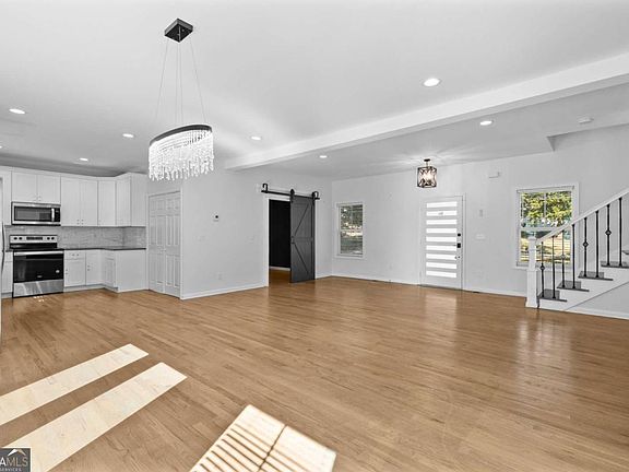 3rd image of 2049 McAfee Rd