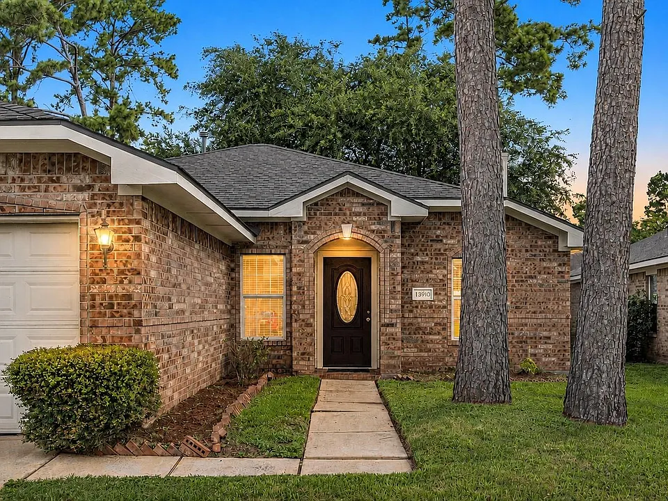 13910 Sac Ct