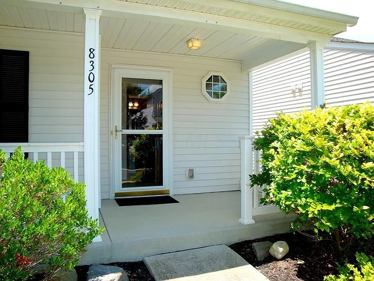 8305 Altair St — Photo 2