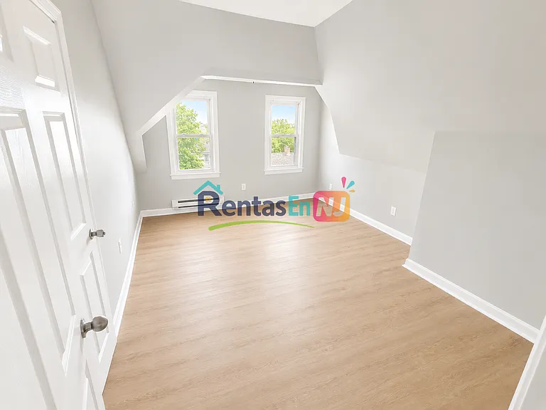 62 N 6th St #3A — Photo 1