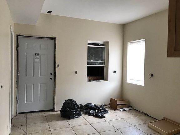 2nd image of 215 N Lavergne Ave