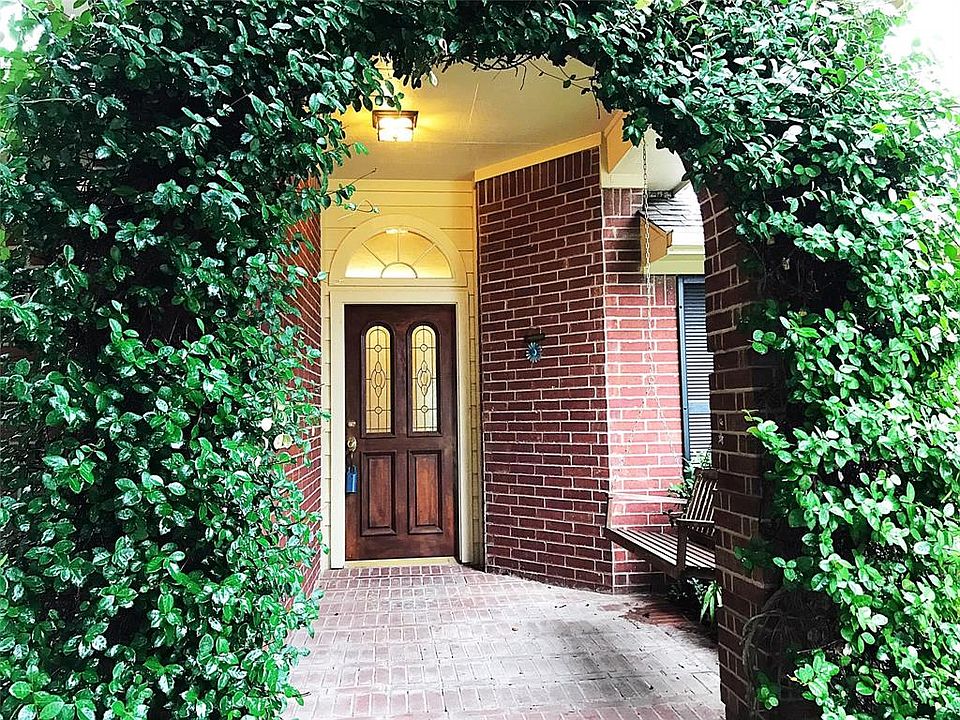 1st image of 21518 Brookgreen Falls Dr