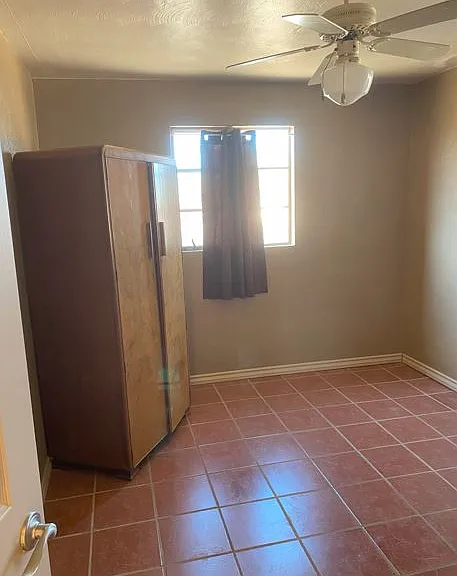 bedroom west