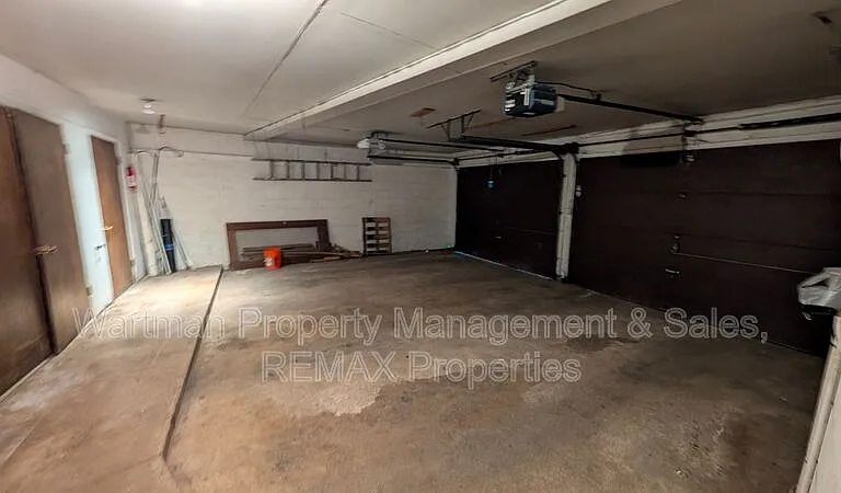 15 Upland Rd — Photo 53