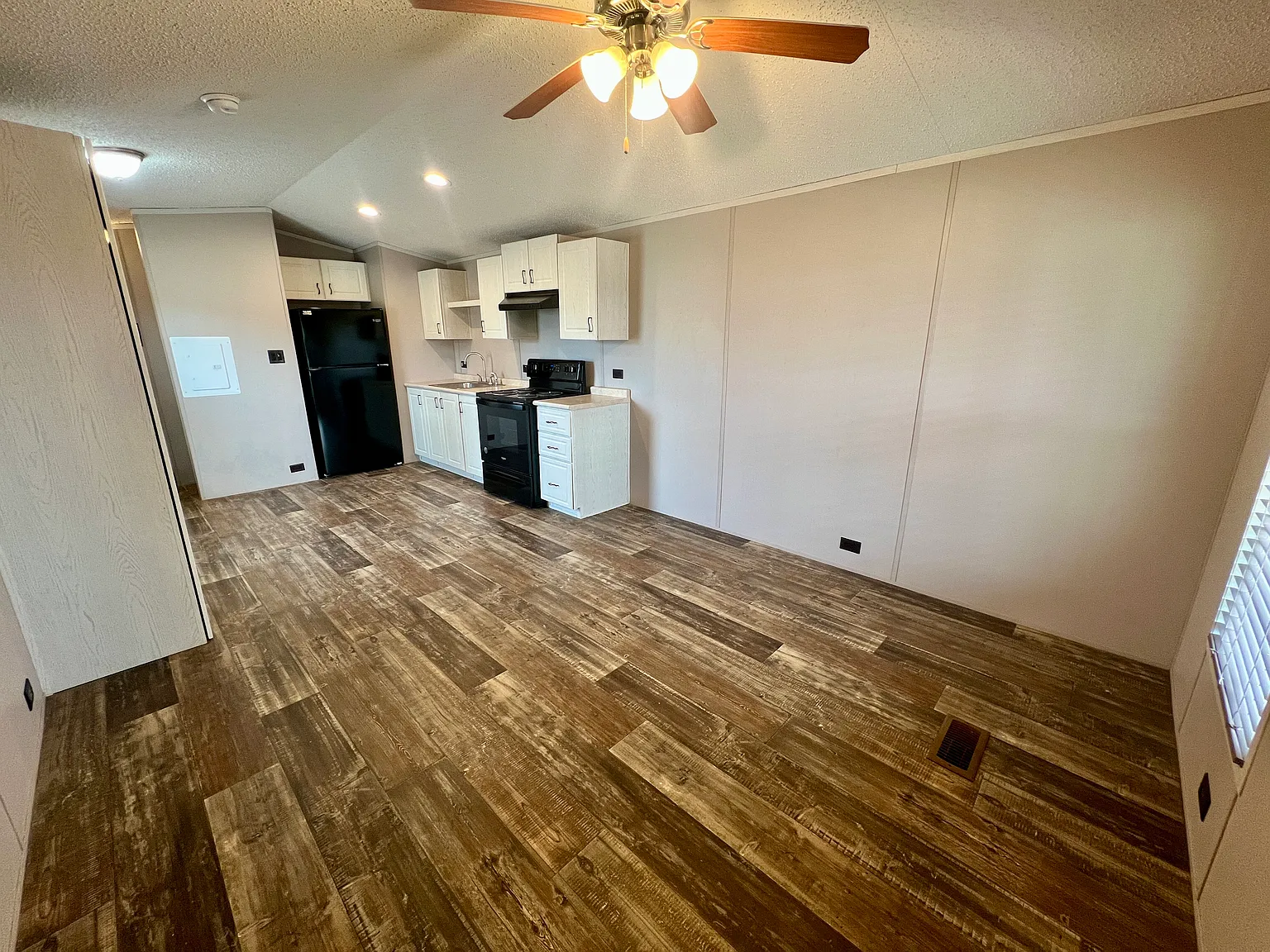 1 bed, 480 sqft, $750 — Photo 2