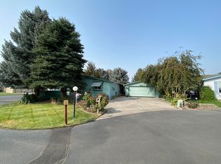 1740 NE 6th St, Redmond, OR