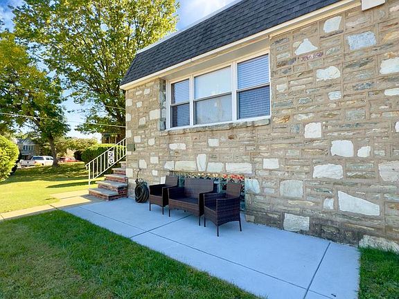 4th image of 7836 Lorna Dr