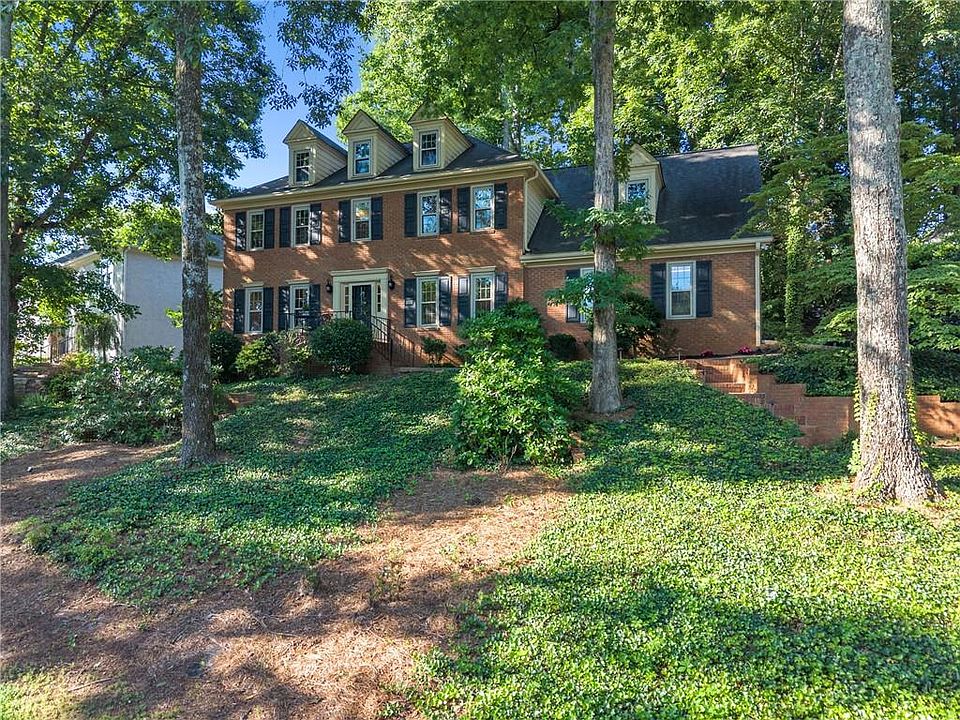 1st image of 230 Clipper Bay Dr