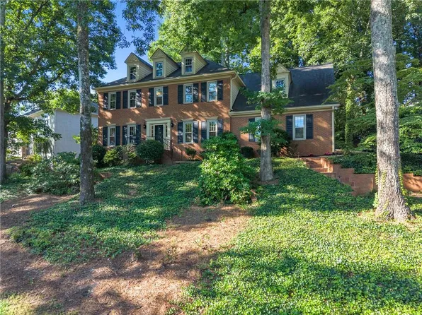 230 Clipper Bay Dr, Alpharetta, GA 30005