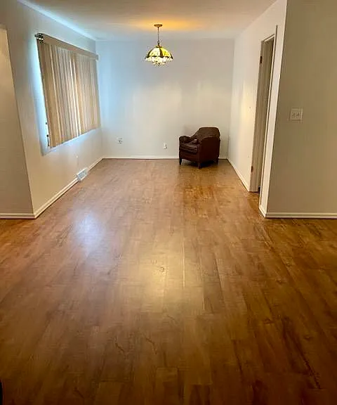 3112 W Westport Rd — Photo 3