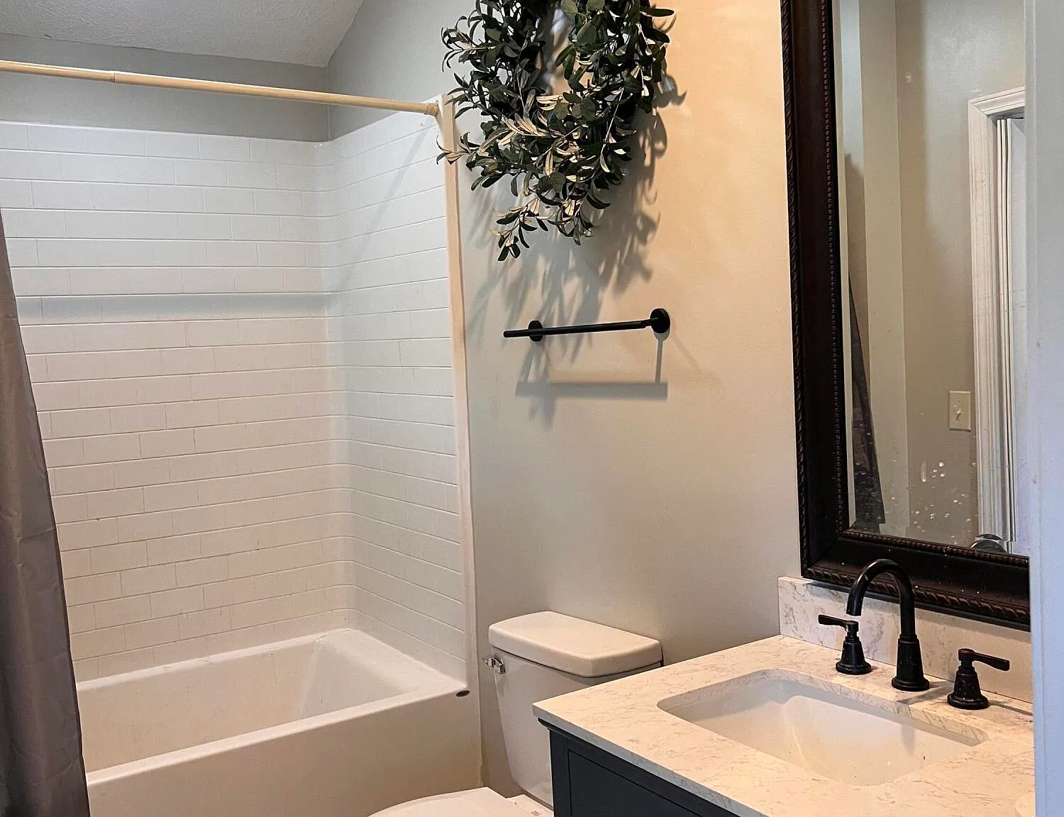 1 bed, 1.0 bath, $850 — Photo 4