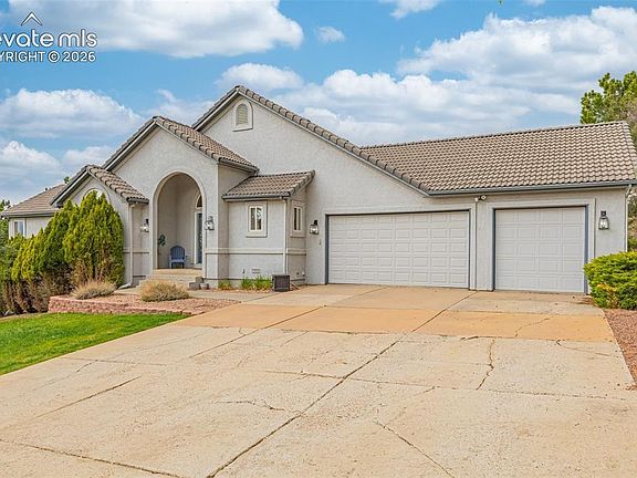 3rd image of 30 Palm Springs Dr
