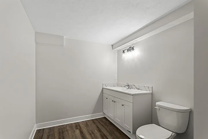 3276 Lombard St SW — Photo 21